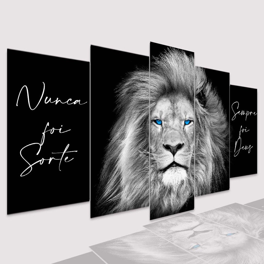 Quadro Decorativo Leão Olho Azul Sempre Foi Deus P/B Frases Laterais - Quadros Decorativos para Sala | Display de Festa Infantil